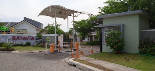 foto gerbang perumahan Puri Jaya 19