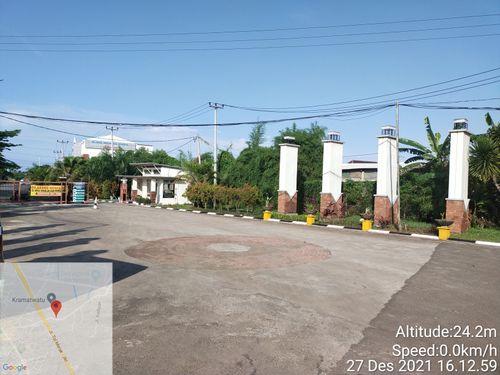 foto gerbang perumahan Emerald Lake Cilegon