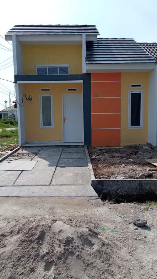 foto tampak rumah tipe 25/107 perumahan SUKAMEKAR REGENCY