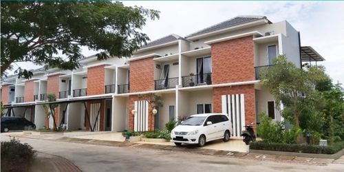 foto tampak rumah tipe Diamond A-01 perumahan Emerald Lake Cilegon