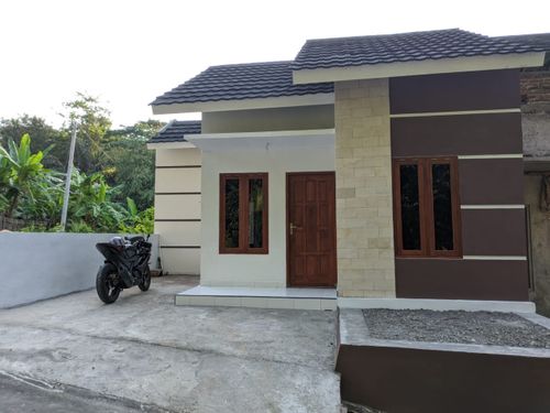 foto tampak rumah tipe 35/71 perumahan Graha Absolut Pereng Wetan