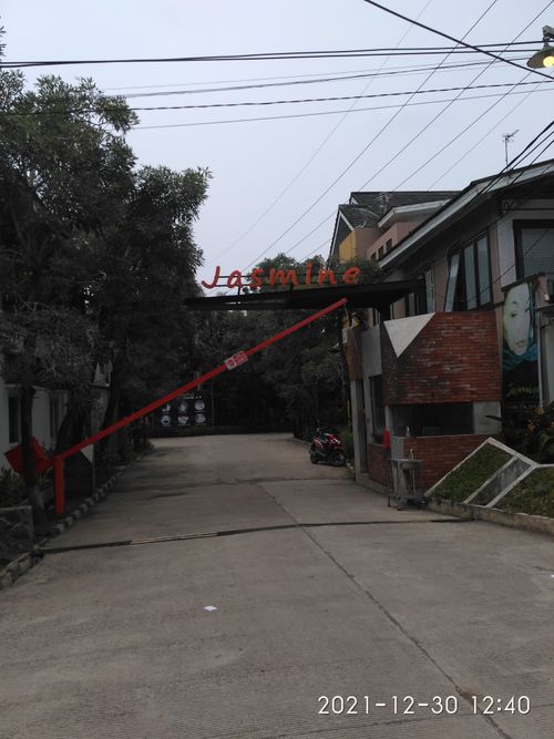 foto posisi tengah perumahan Grand Depok City - Cluster Jasmine