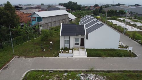 foto tampak rumah tipe C Blok J7 perumahan Graha Mirai
