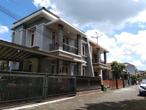 foto tampak rumah tipe 140 perumahan PERUMAHAN MUSTIKA ASRI RESIDNCE
