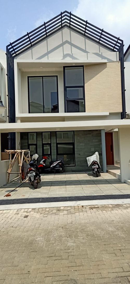 foto tampak rumah tipe Serenity perumahan PT Graha Pinus Asri