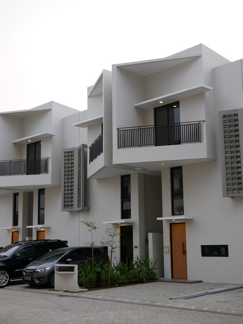 foto tampak rumah tipe V Townhouse F perumahan V Townhouse