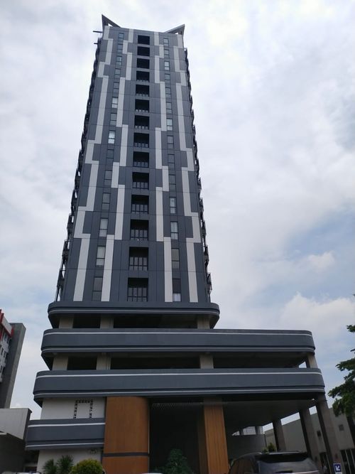 foto gerbang perumahan MONROE TOWER
