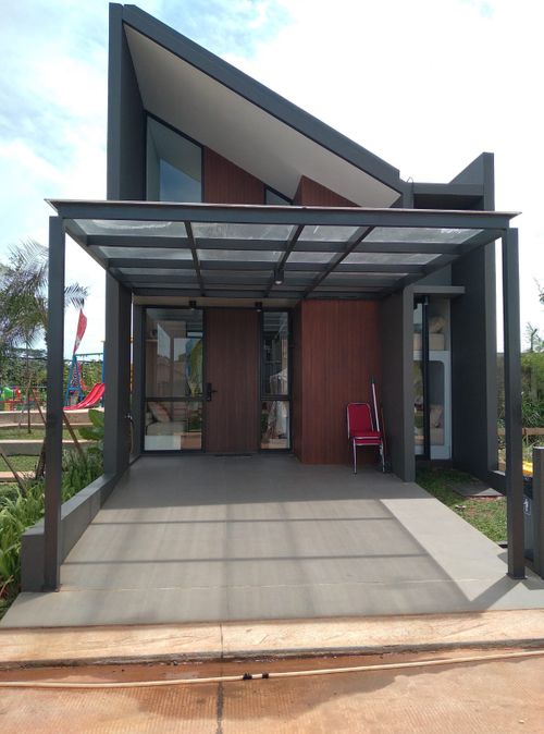 foto tampak rumah tipe 32/149 perumahan THE HILLS