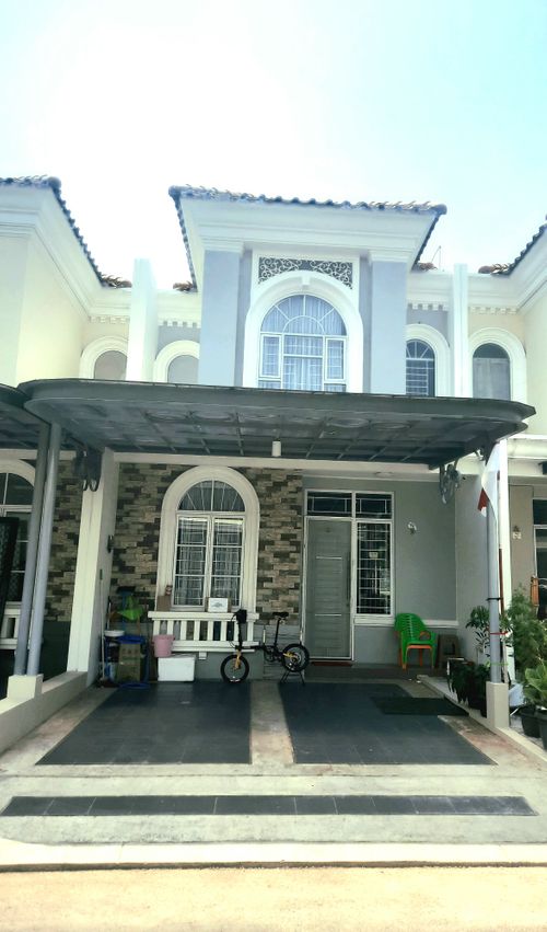 foto tampak rumah tipe 60/85 perumahan Jakarta Garden City - La Seine