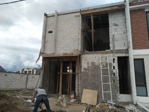 foto tampak rumah tipe 33 Mezzanine (345) perumahan Griya Pataruman Asri 3