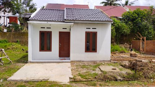 foto tampak rumah tipe RHS 36 perumahan WAHANA TIAKAR RESIDENCE