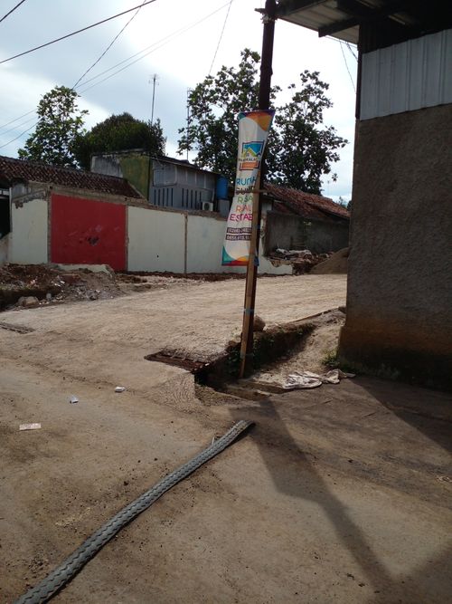 foto gerbang perumahan Mangkalaya Hill's