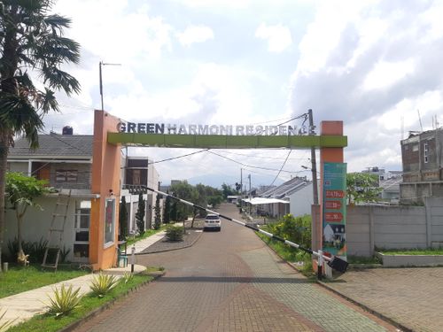 foto gerbang perumahan GREEN HARMONI RESIDENCE