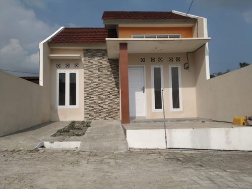 foto tampak rumah tipe 36 perumahan GRAHA BANGSRI INDAH
