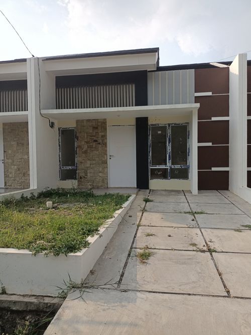 foto tampak rumah tipe NEW JESPER F perumahan GRAND PESONA