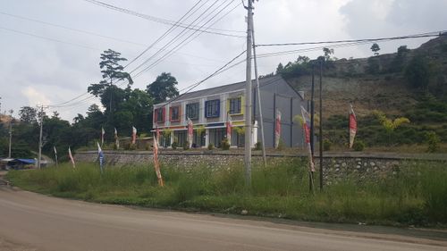 foto gerbang perumahan PMS PLAZA