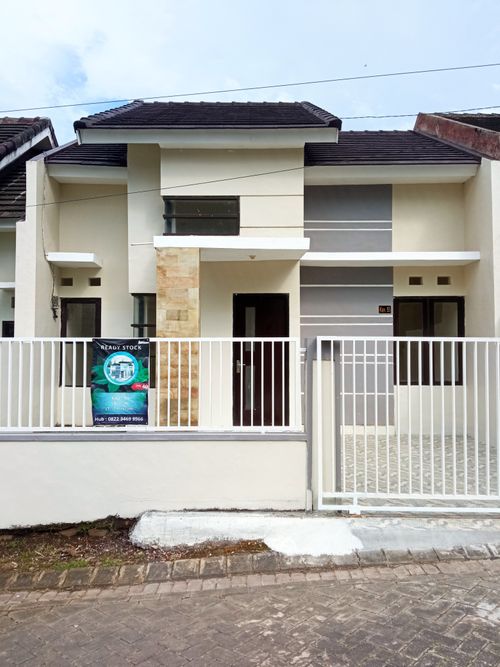 foto contoh rumah perumahan ISTANA CAKALANG