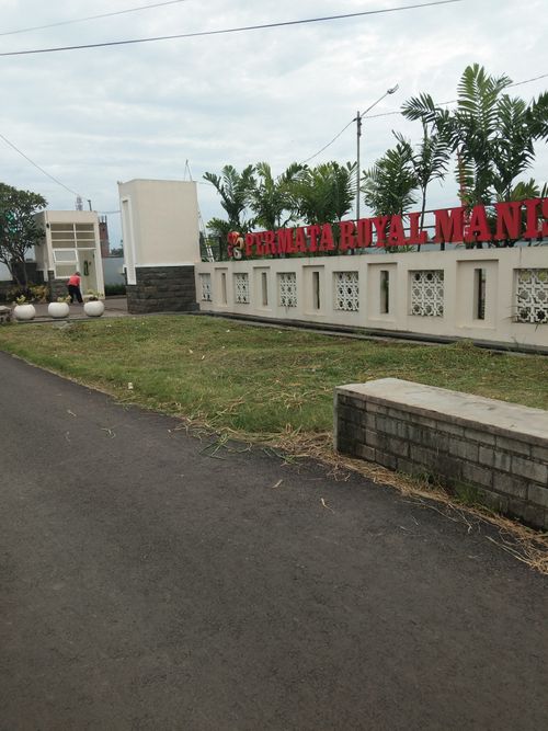 foto gerbang perumahan Permata Royal Manissa