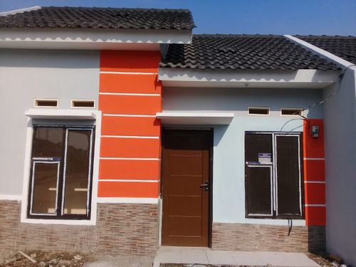 foto tampak rumah tipe 30 / 88 perumahan Griya Artha Sepatan