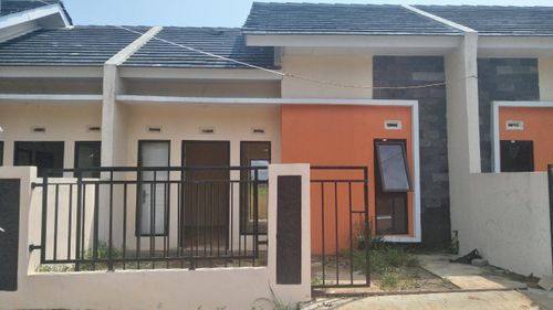foto tampak rumah tipe Standar perumahan Grand Village Residence 2