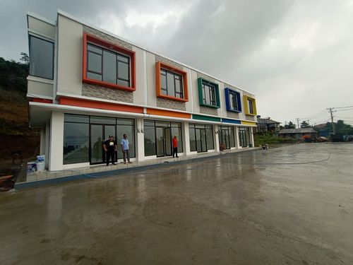 foto tampak rumah tipe Ruko sudut perumahan PMS PLAZA