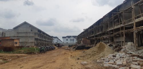 foto posisi tengah perumahan CLUSTER DAKOTA, SUVARNA SUTERA