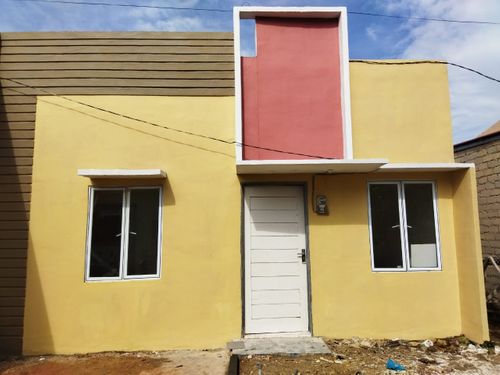 foto tampak rumah tipe 30/72 perumahan Perumahan Central Raya