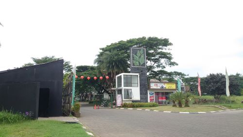 foto gerbang perumahan THE GARDENS CIREBON