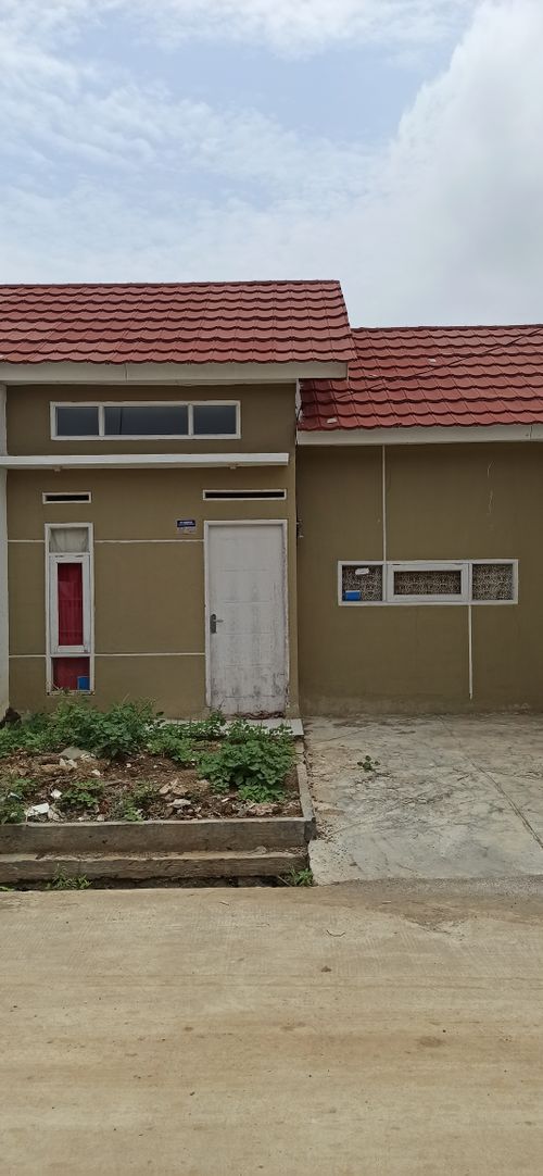 foto tampak rumah tipe 30/60 perumahan BUMI ADIARSA INDAH 2
