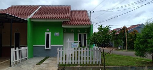 foto tampak rumah tipe Pakis perumahan Pesona Prima Cikahuripan