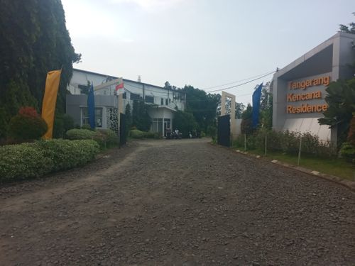 foto gerbang perumahan TANGERANG KENCANA RESIDENCE