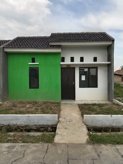 foto tampak rumah tipe 22/61 perumahan PURI LESTARI