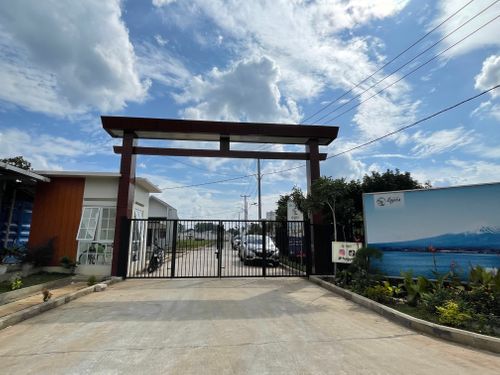 foto gerbang perumahan Avani Gyoen Residence