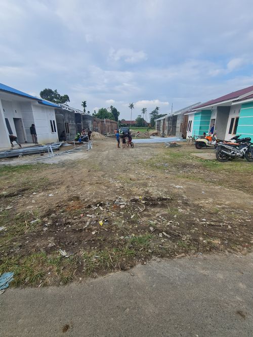 foto contoh rumah perumahan Family Residence