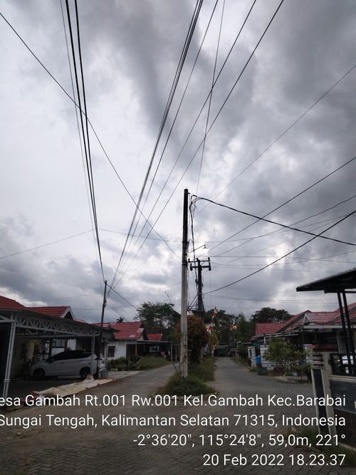 foto posisi tengah perumahan Komplek Perumahan Gambah Graha Asri