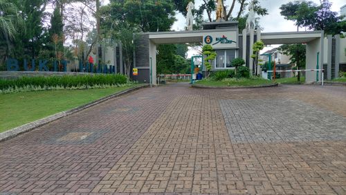foto gerbang perumahan Perumahan Bukit Hijau