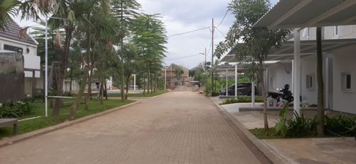 foto posisi tengah perumahan Grand Sukatani Townhouse