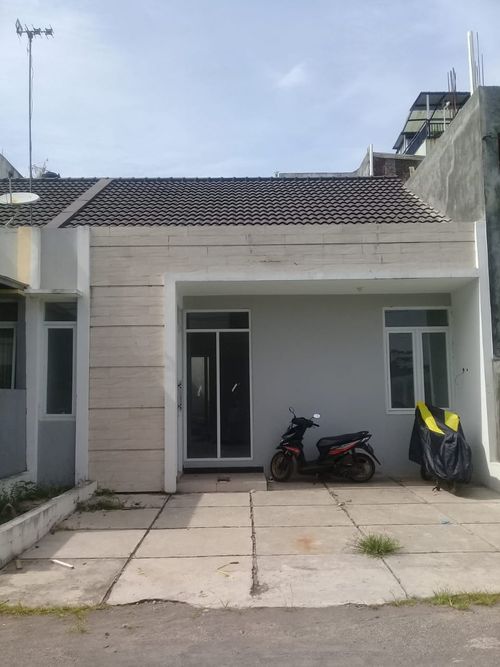foto tampak rumah tipe 62 perumahan PERMATA CIKURUBUK REGENCY