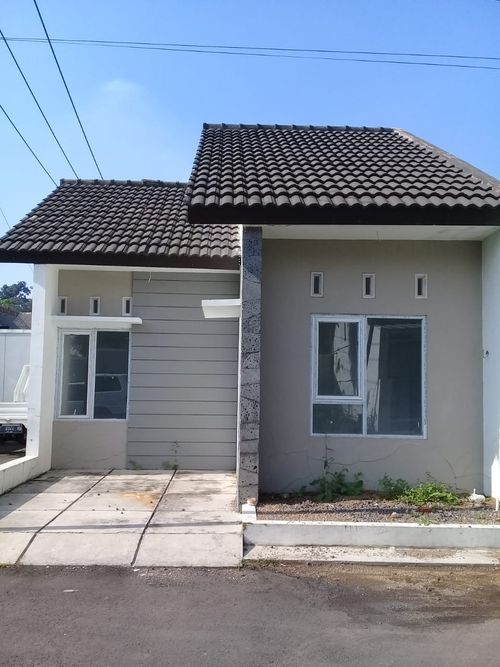 foto tampak rumah tipe 37 perumahan PERMATA CIKURUBUK REGENCY