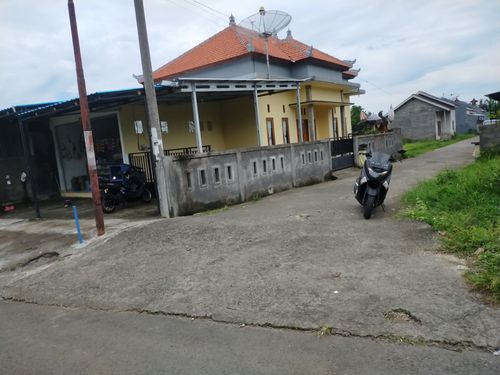 foto gerbang perumahan SARI MEKAR PERMAI - BR DINAS DELOD MARGI