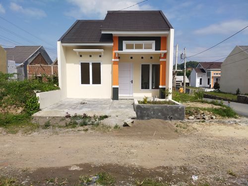 foto tampak rumah tipe 36 E perumahan GRAND KALIORI HILLS