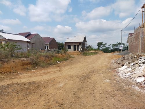 foto posisi tengah perumahan GRIYA SATRIA BUKIT PERMATA TAHAP V