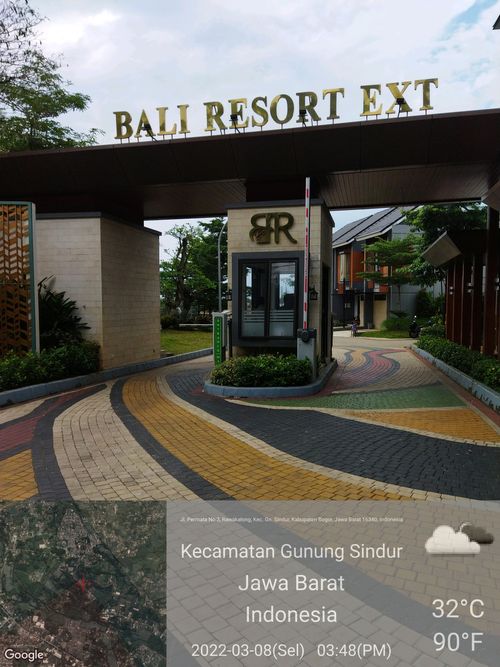 foto gerbang perumahan Bali Resort Serpong Extension