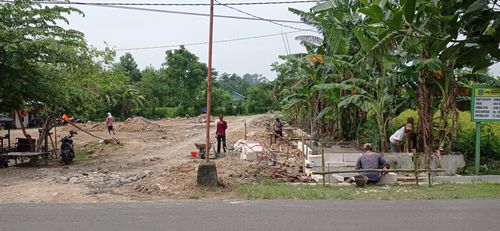 foto gerbang perumahan GRIYA WAUNG REGENCY