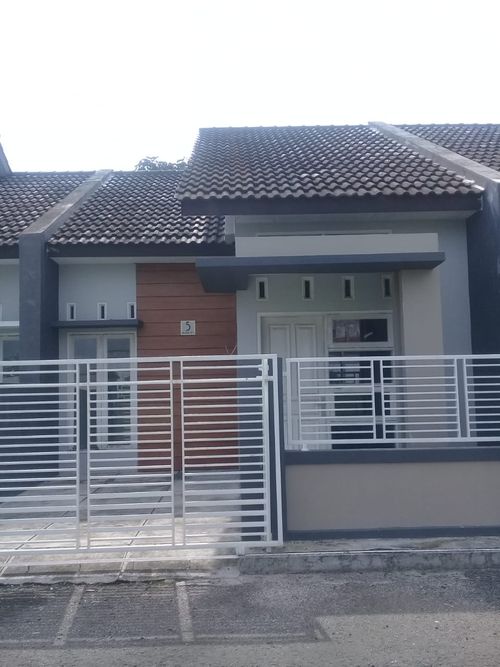 foto tampak rumah tipe 64 perumahan PERMATA CIKURUBUK REGENCY