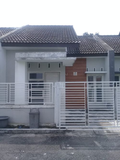 foto tampak rumah tipe 59 perumahan PERMATA CIKURUBUK REGENCY