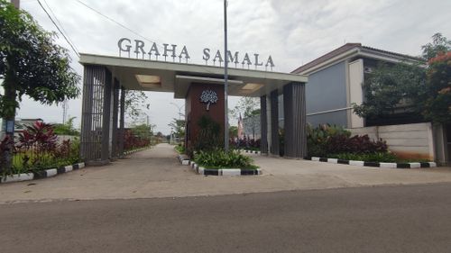 foto gerbang perumahan GRAHA SAMALA