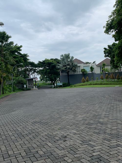foto gerbang perumahan CRYSTAL GOLF CITRALAND