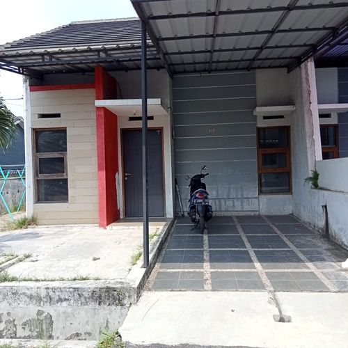 foto tampak rumah tipe 38 perumahan PESONA CIGANITRI 3
