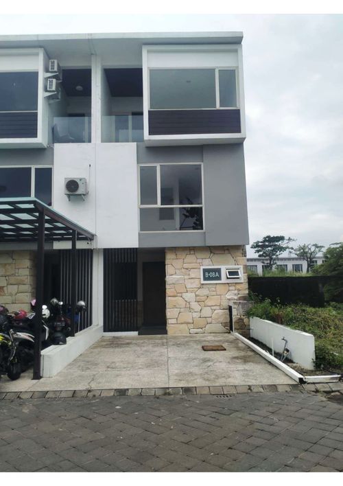 foto tampak rumah tipe CLOVER (5.0) perumahan FOREST MANSION